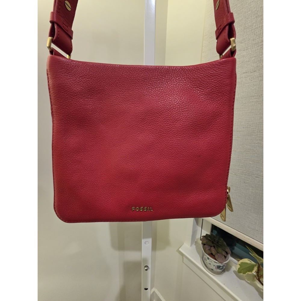 Fossil Leather Preston Bag Berry Red & Gold Hardware Zipper Accents